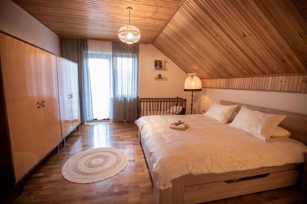 Holiday House On The Riverside Ogulin Exterior foto